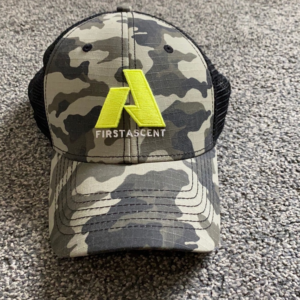 Eddie Bauer hat